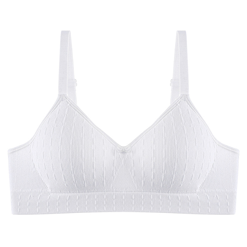 Skin-friendly and supportive bra in white preventing sagging