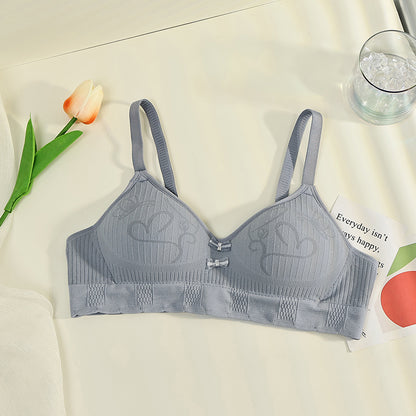 Slate grey wireless bra that closely contours the chest shape and offers anti-sagging support, crafted for comfort.