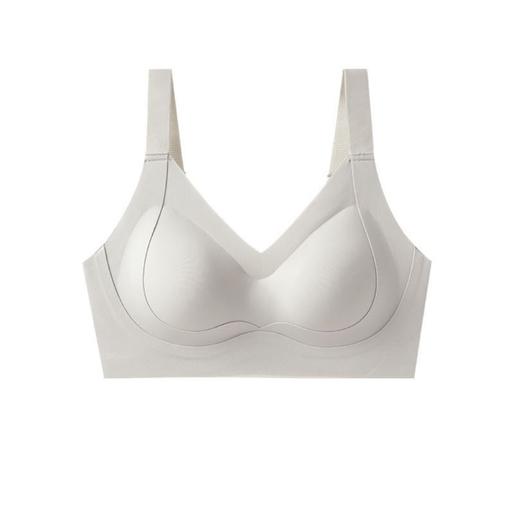 White, high-support sports bra for plus size women by Ucharm, featuring broad straps and comprehensive coverage.